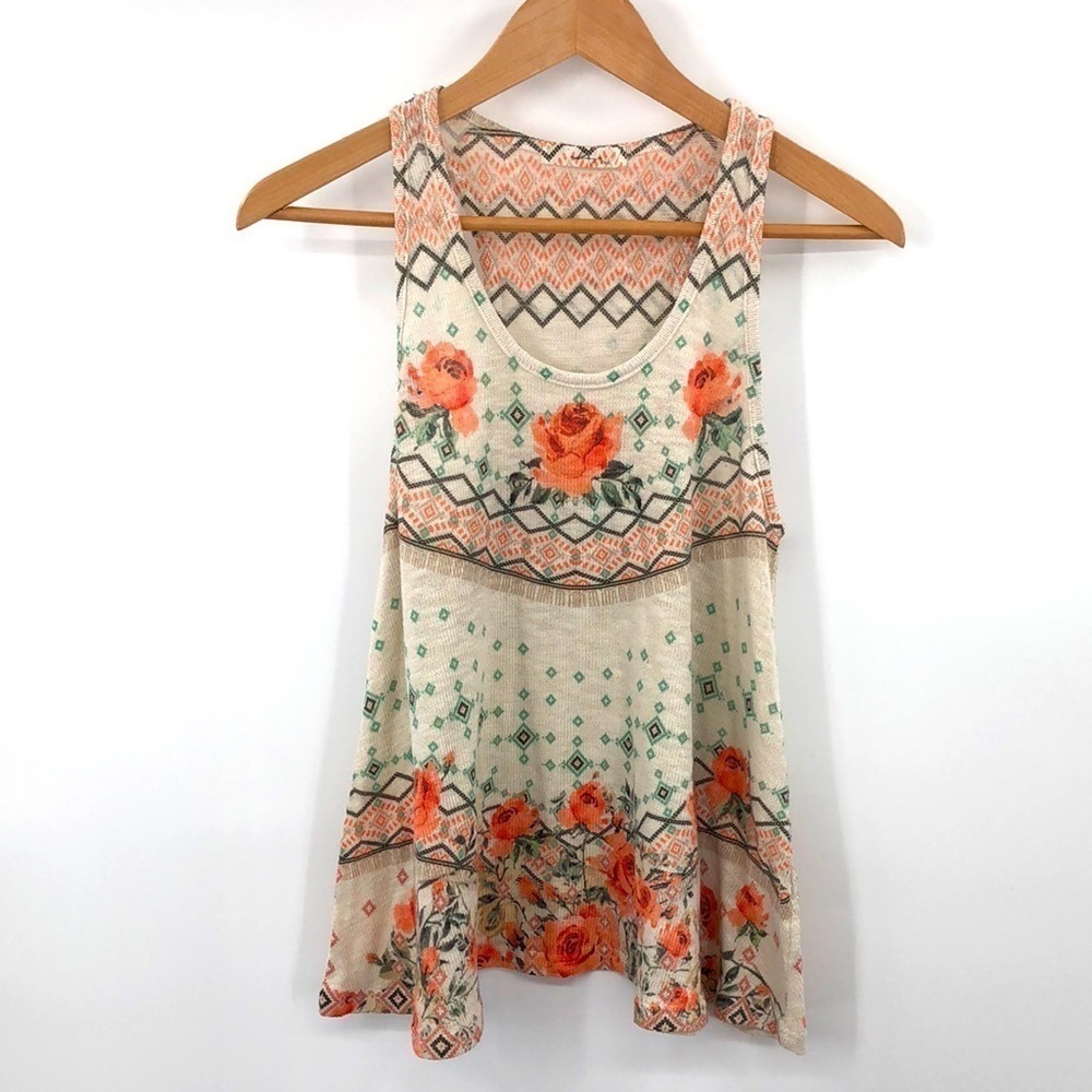 Gaze Knit Tank Top Size M Roses Peach, Cream and Green